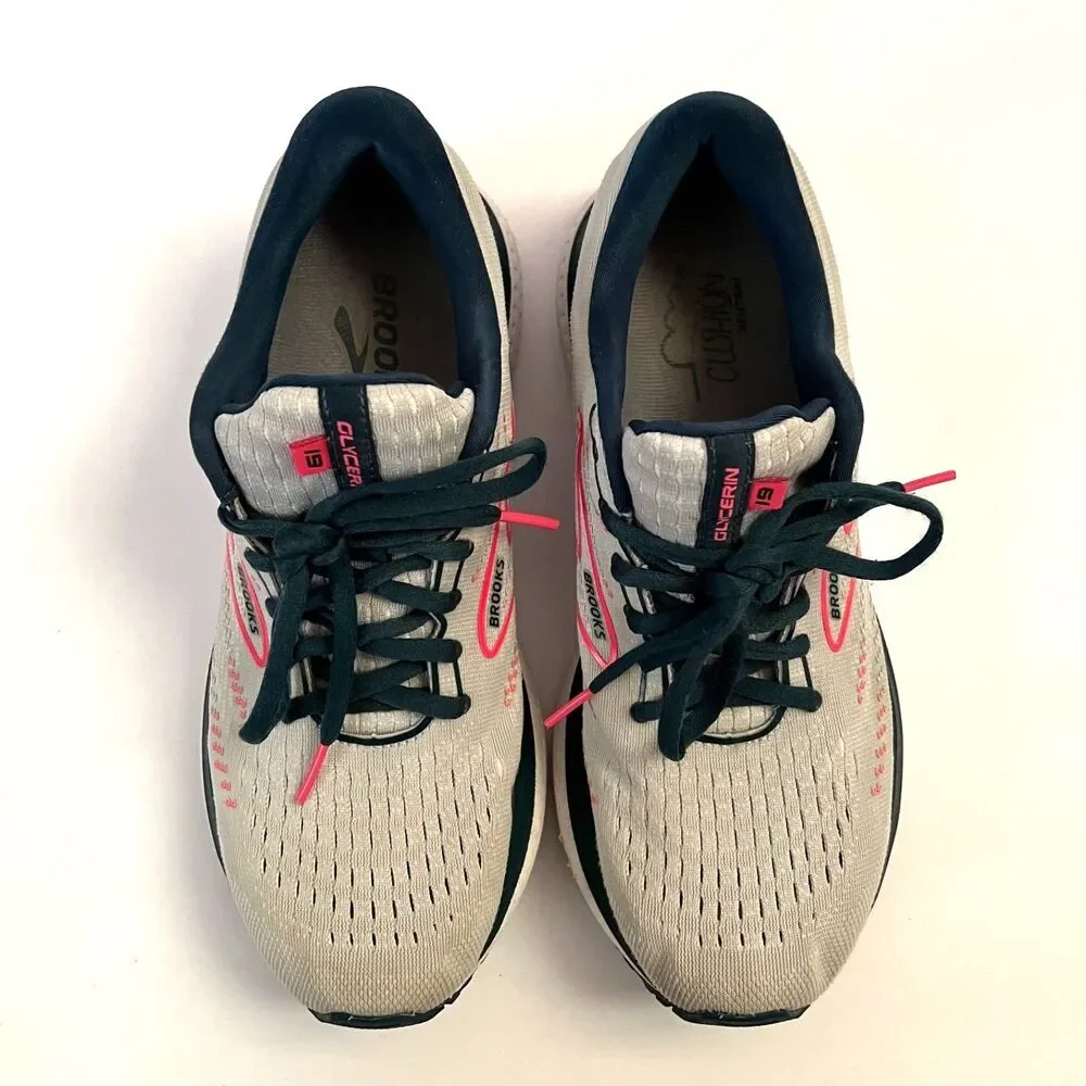 Brooks some wear
